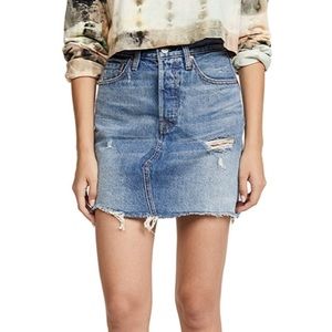 LEVI’S denim miniskirt 24 like new button fly